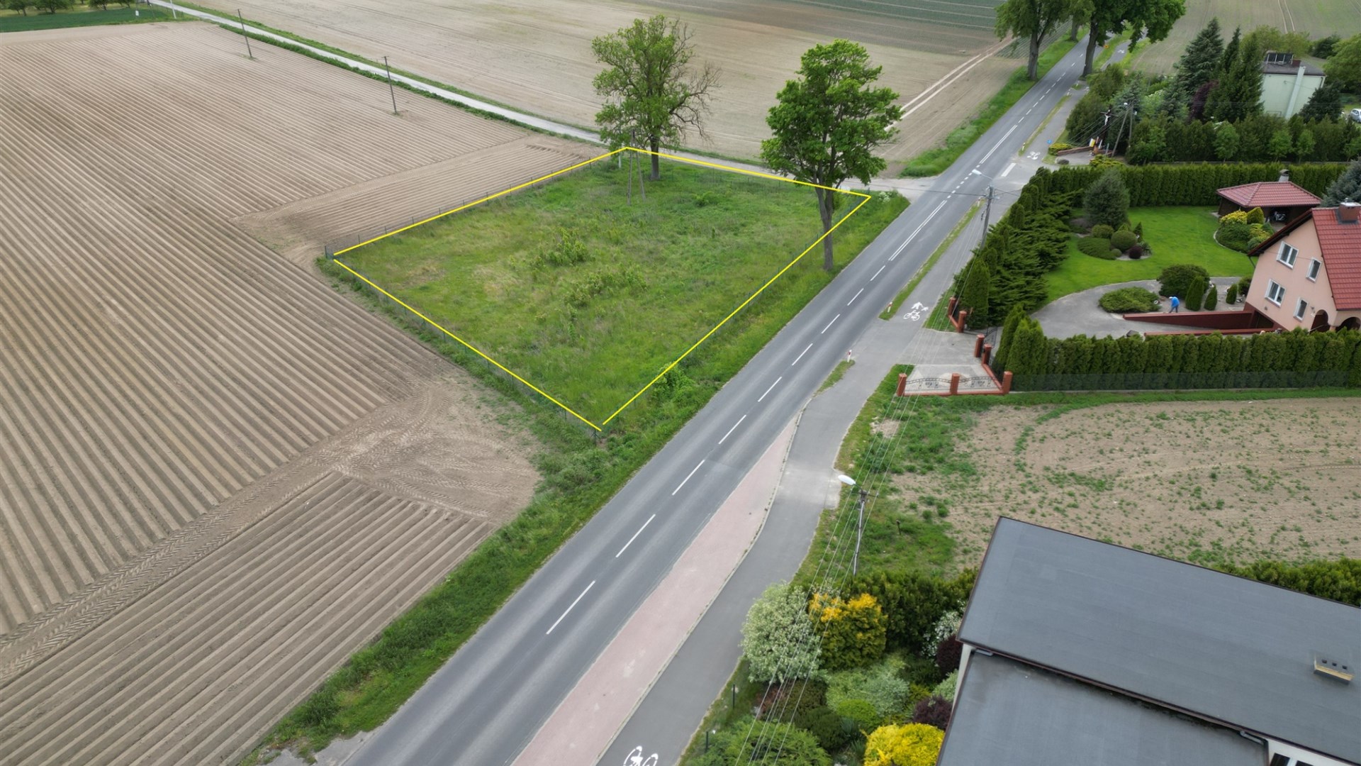 Działka na sprzedaż